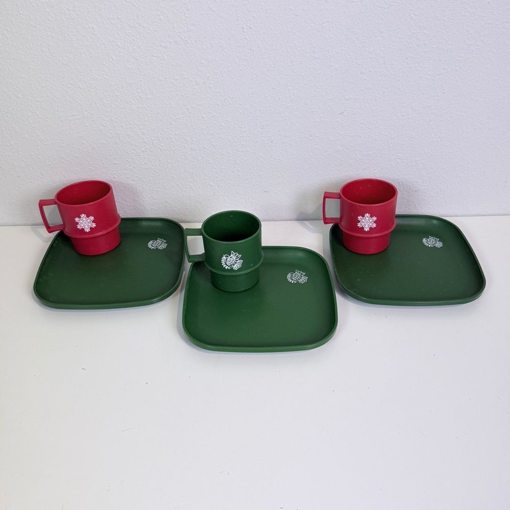 Vintage Tupperware Red Green 6 Piece Dinnerware Set Dove Snowflake 70s